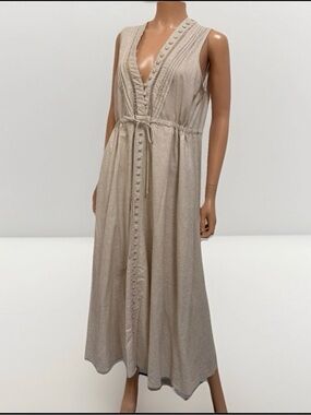 Chicwish Beige Button-Front Sleeveless Maxi Dress